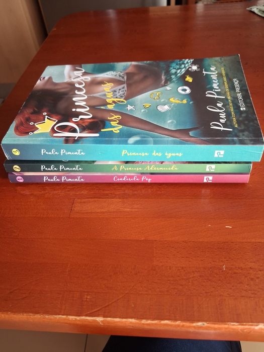 Três livros Paula Pimenta
