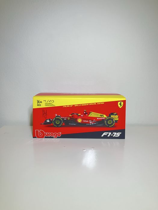 Ferrari F1-75 edicao especial GP de italia(com capacete)- Carlos Sainz
