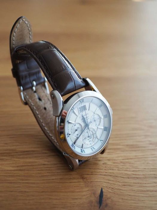 Zegarek Seiko Premier Chronograph (na pasku, z dołączoną bransoletą)