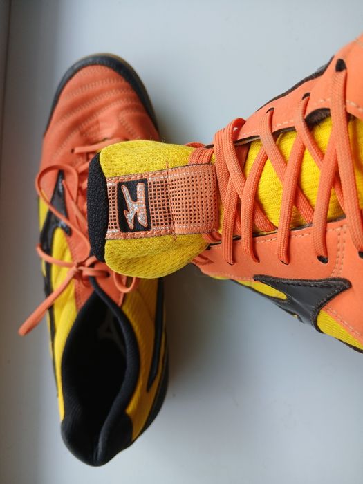 Футзалки Mizuno  eu43.