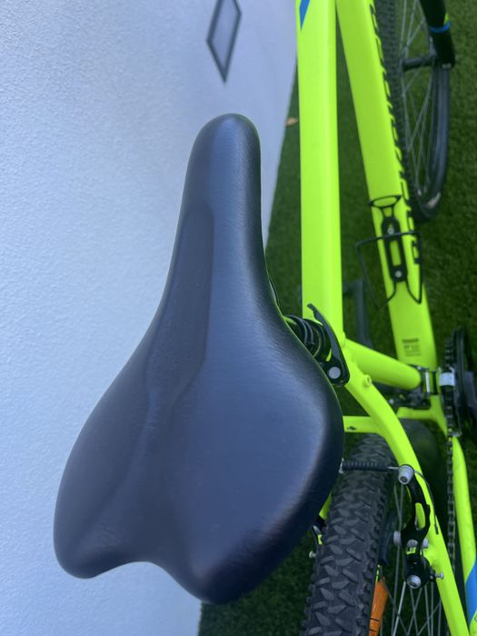 Bicicleta BTT Rockrider ST100, roda 27,5’