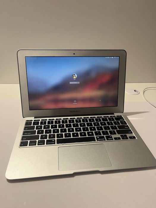 MacBookAir 11 2011