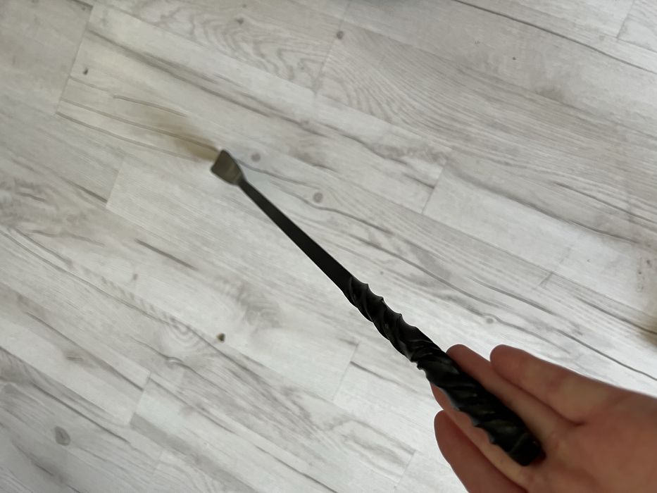 Ręcznie kuta łyżka do butów