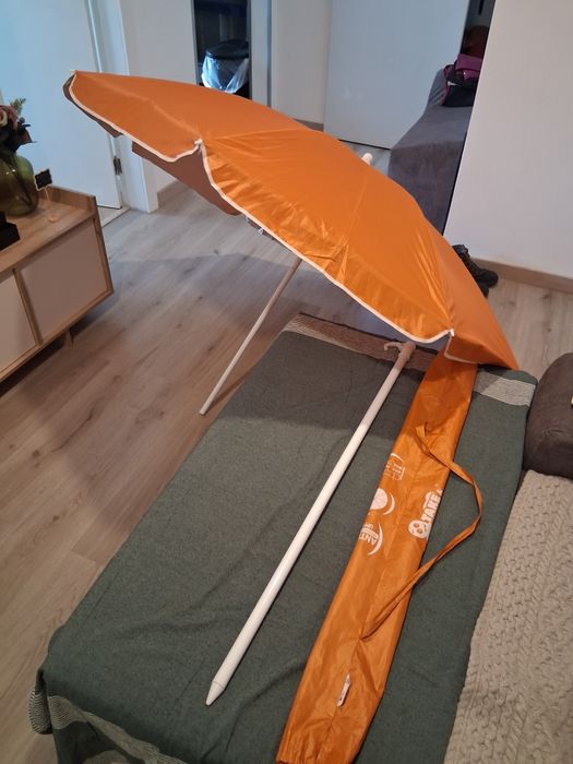 Sombrinha de praia em bom estado