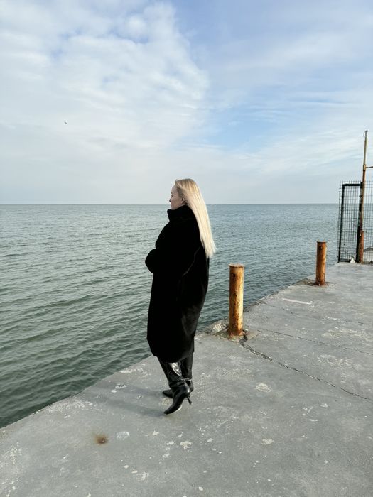 Продам шубу зі штучного хутра