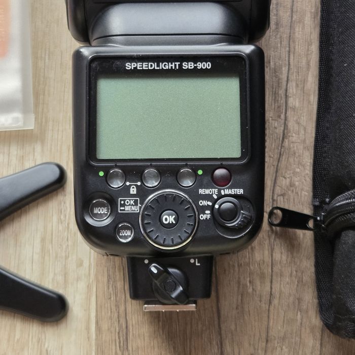 Спалах Nikon Speedlight SB-900