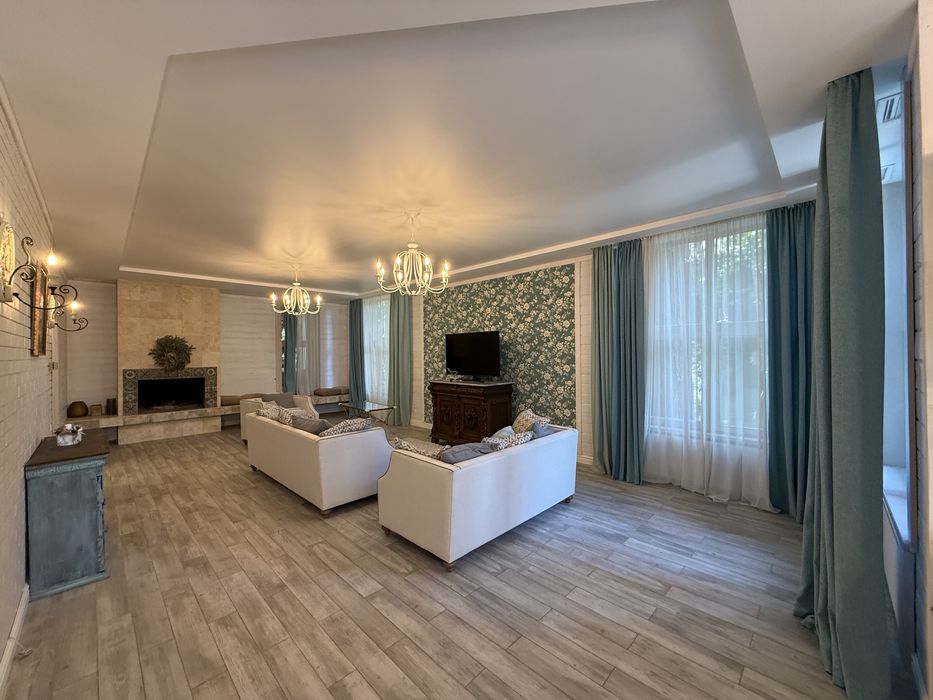 Дом 300 кв.м, Романков, Закрытый КГ, Бассейн