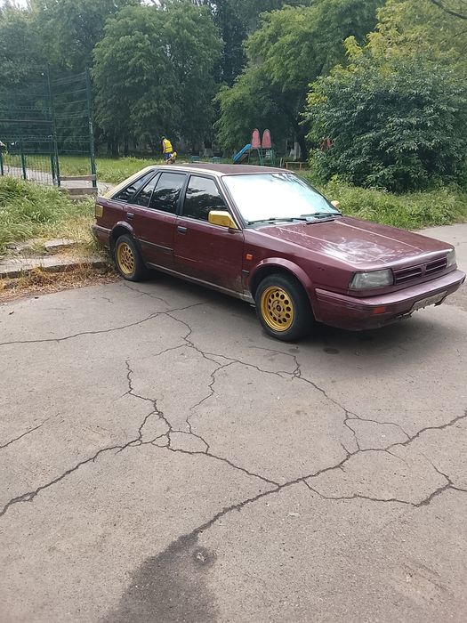 nissan bluebird 1990