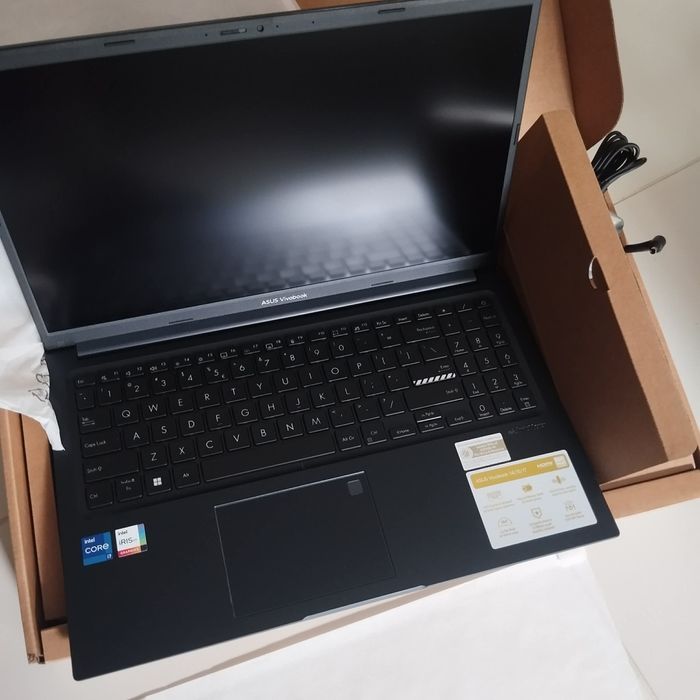 Asus vivoBook15  Nowy !