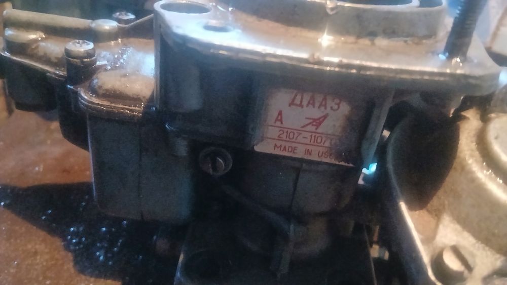 Продам два карбюратора  ДААЗ 2107