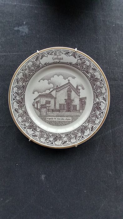 Pratos de coleção única da vila da Golegã