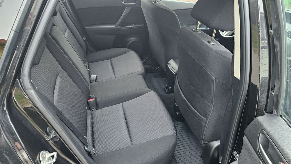 OKAZJA 09r MAZDA 3 1,6 110KM grz szyba i fotele  pali na dotyk ładna