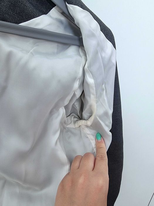 Blazer cinzento com efeito de mangas arregaçadas H&M, tamanho 34