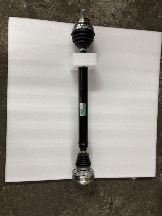 Półoś prawa Audi Vw Seat Skoda