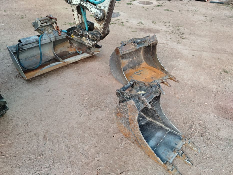 Minikoparka Takeuchi TB153FR