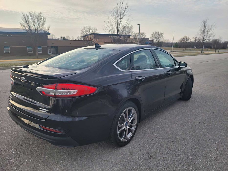 Ford Fusion Titanium      2020