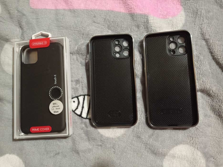 Продам  новые противоударные чехлы на айфон 12 pro Max , 11 Про Макс
