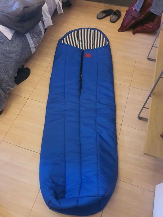 2 Sacos cama azul e castanho