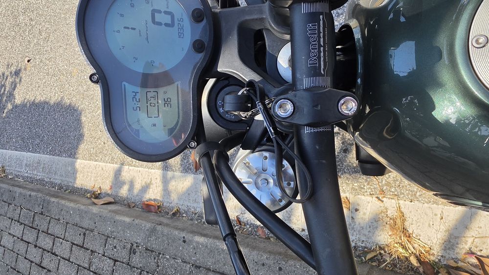 Benelli Leoncino 500 (2022) – Excelente Mecânica, 18.000 km