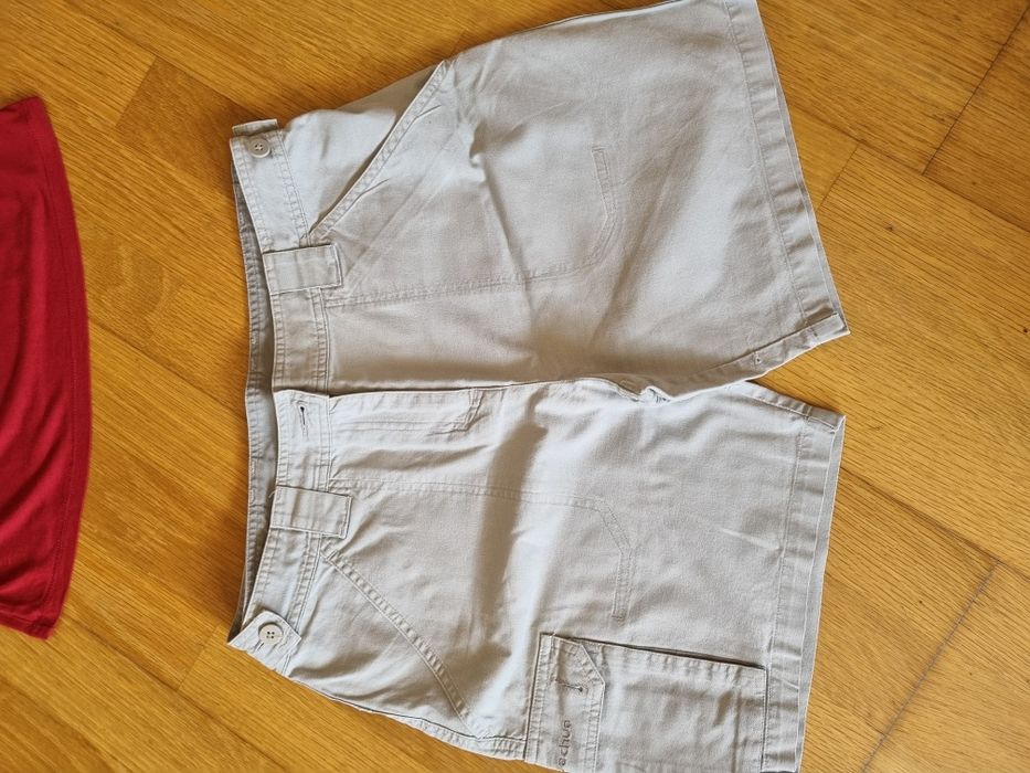 Calções, top, vestido e camisolas Zara,Pull&Bear