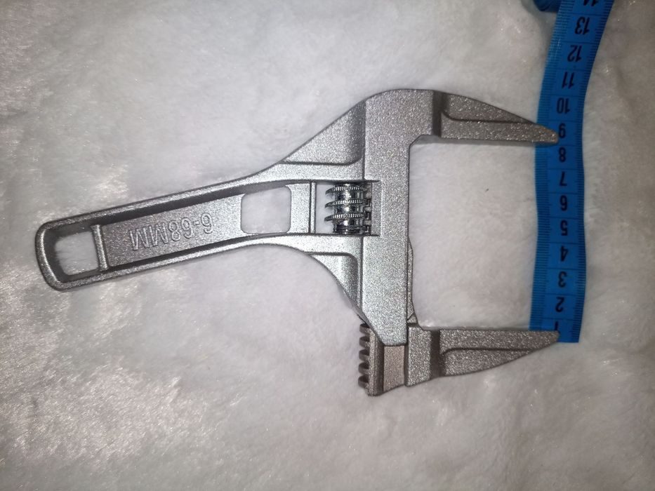 Ключ разводной новый