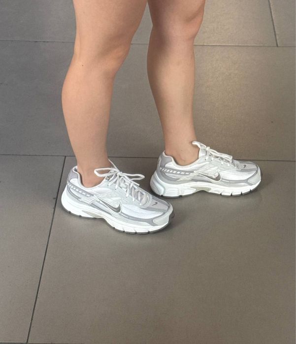 Продам кросівки Nike Initiator