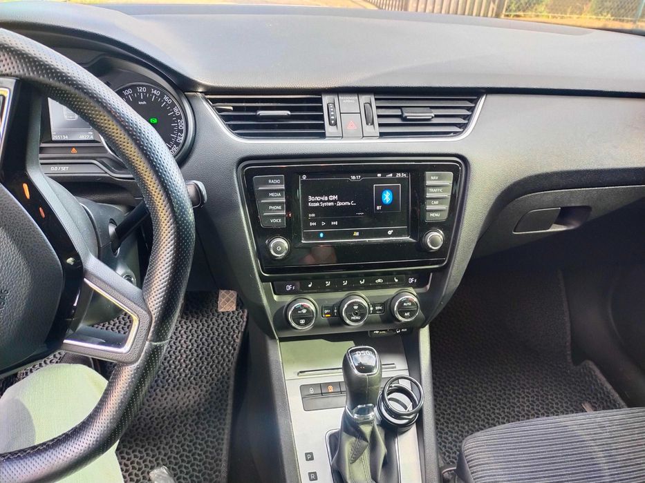 Автомобіль Skoda Octavia 2,0 л. дизель 2015