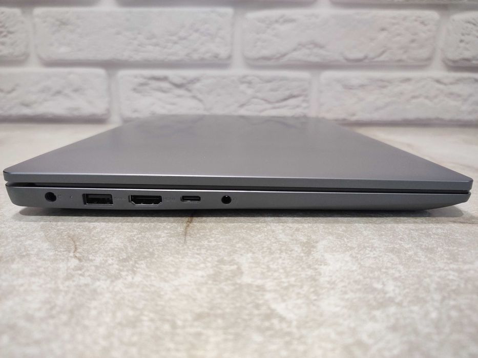 Lenovo IdeaPad Slim 3 14IRH8 Intel i7-13620H 16GB DDR5 512GB SSD NEW!