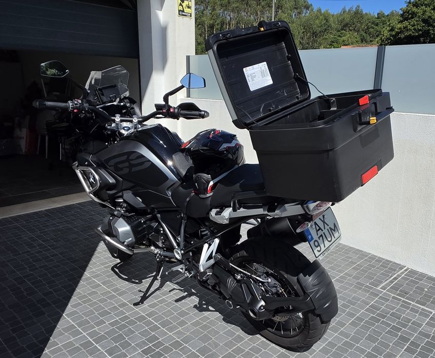 BMW GS R1250 Triple Black