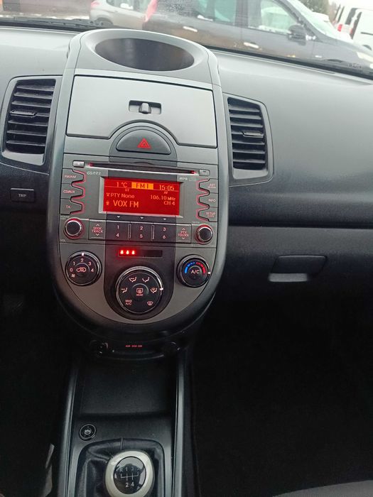 Kia Soul 1,6 b 2010 r zadbany zarejestrowany klima hak