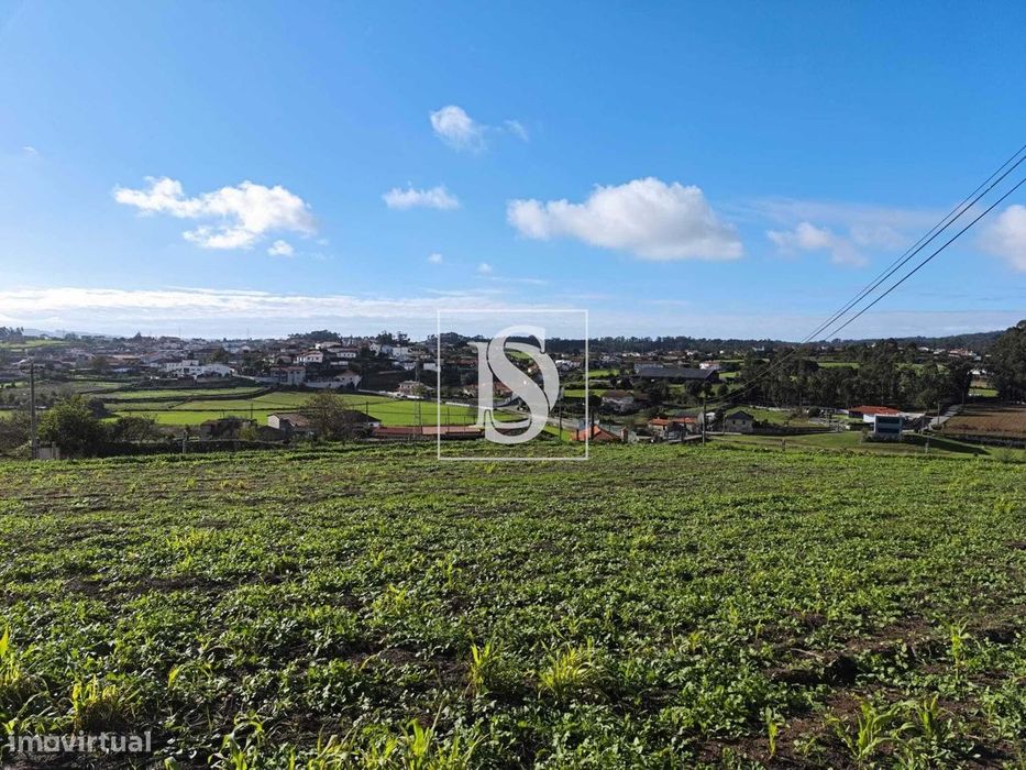 Terreno p/ construção em Macieira de Rates - 1.718m²