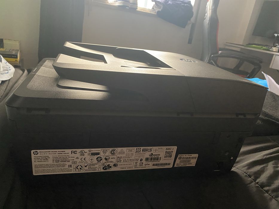 Impressora nova nunca usada necessita tinteiro original