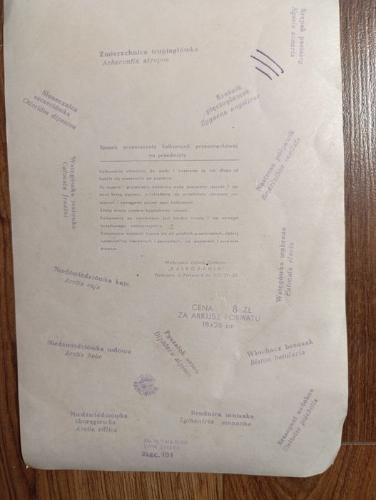 Kalkomanie o motywie motylów