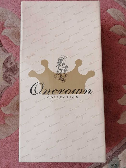 Фарфоровая кукла Anеliе от Oncrown Collection