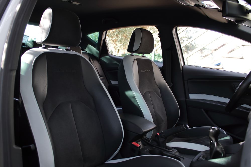 Seat Leon Cupra 280 2.0 TSI (319€/mês)