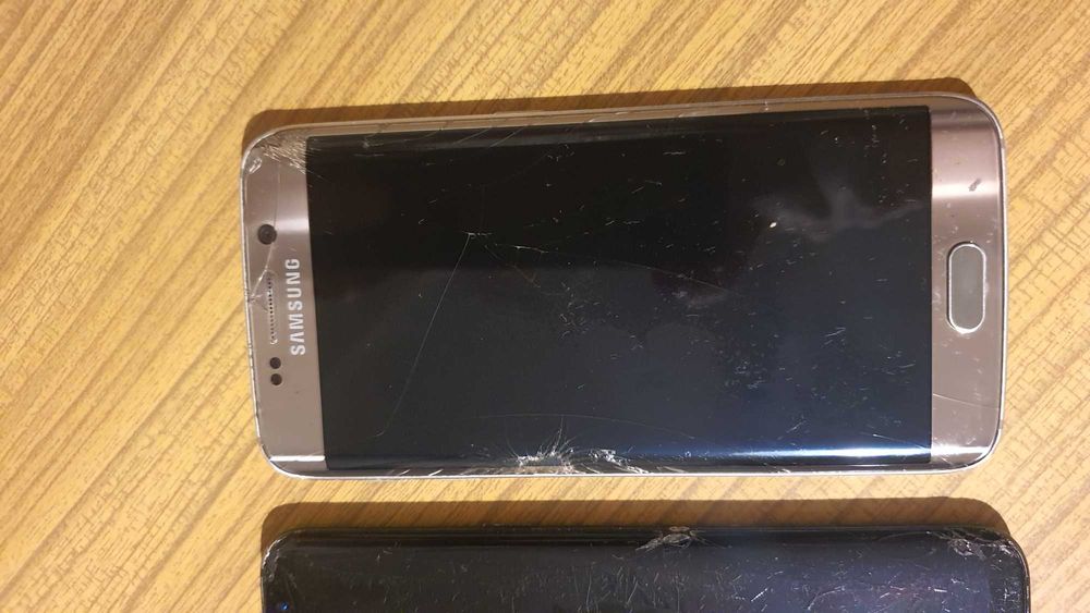 Zestaw Telefonów 3 sztuki Smartfon Samsung S6 Edge S8 S9+ Sprawne Uszk