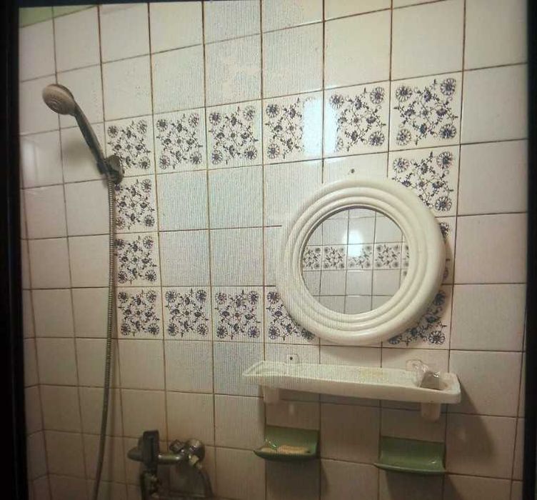 Продаж просторої 4-кімнатної квартири по вул. Пасічна.