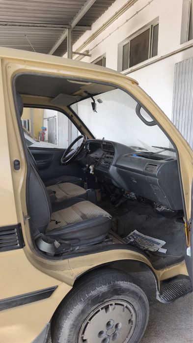 Carrinha toyota Hiace lh102 - 6 lugares Mista