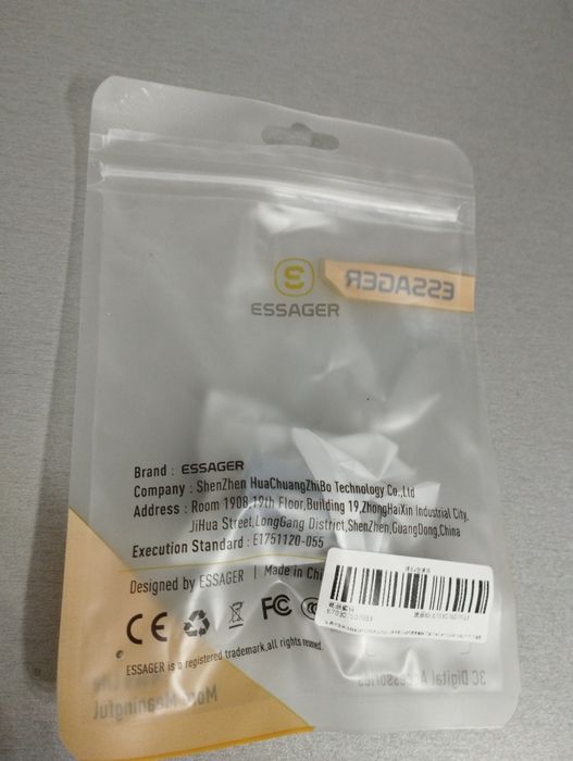 Автомобільний зарядний пристрій на 30W.