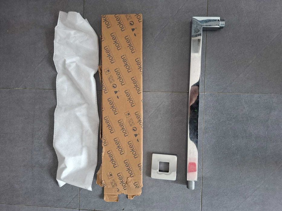 Braço de chuveiro 40cm Neptune Square (Porcelanosa) - NOVO