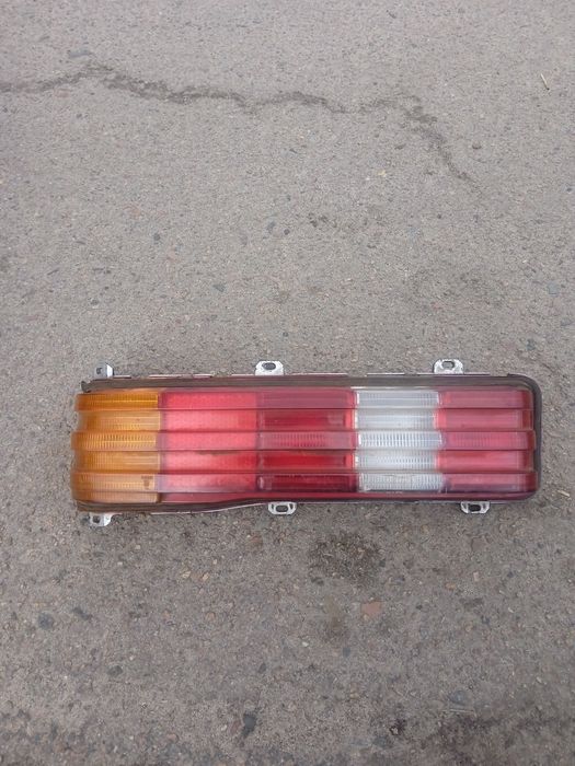 Заднній ліхтардоМерседес-БенцW-123