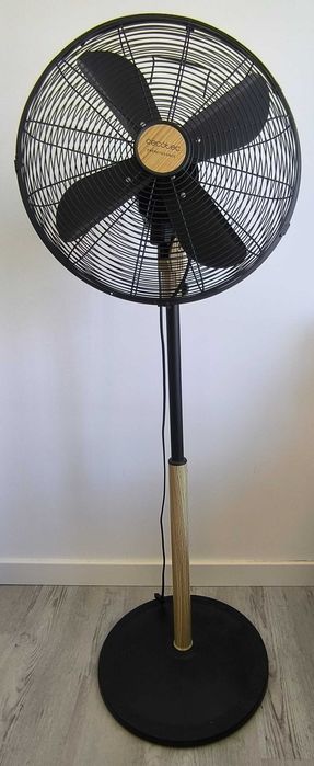 Ventoinha de pé como nova