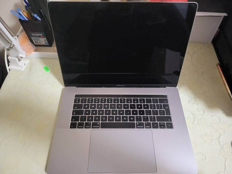 MacBook pro 15 a1707  16ram 512ssd