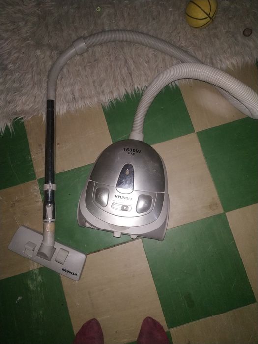 Продам пилосос б/у