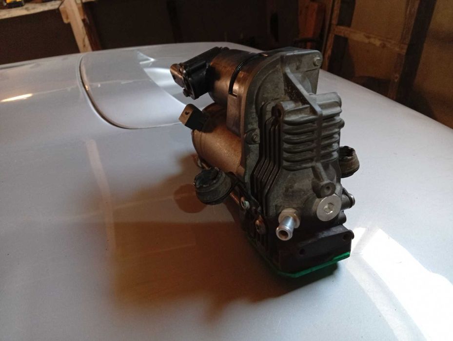 Компресор пневмопідвіски Мерседес мл 164