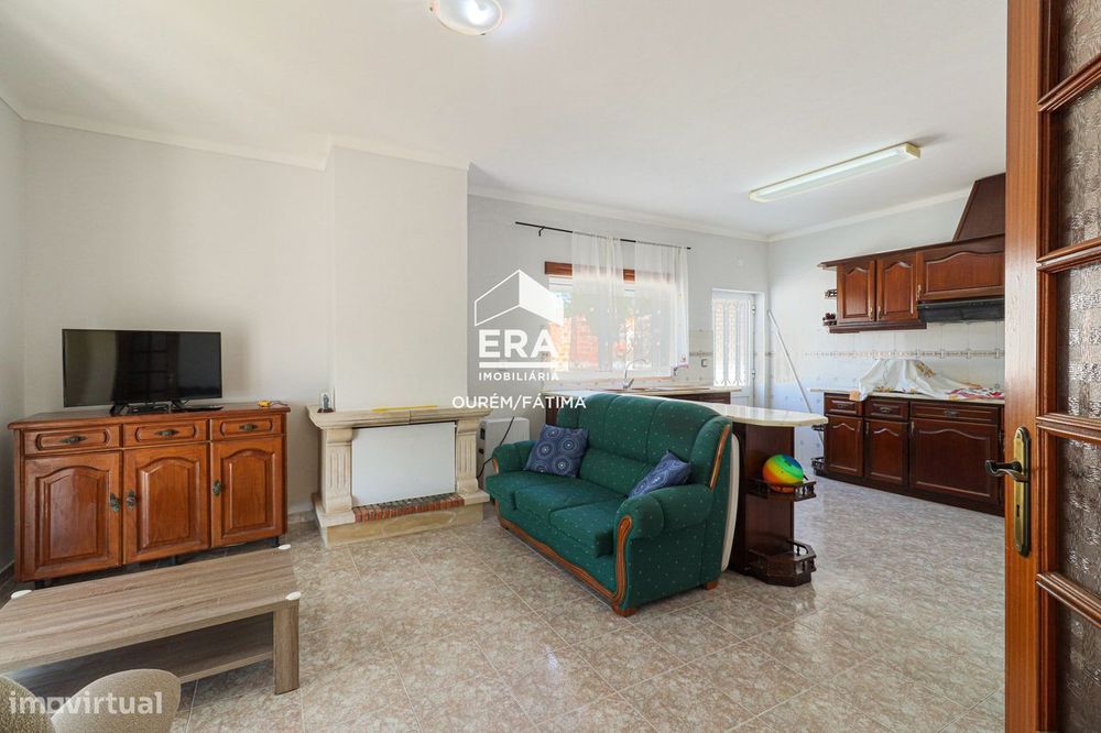 Moradia T4, Urqueira, Ourém