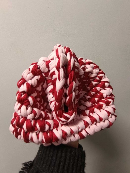 Nécessaire em crochê - feita à mão