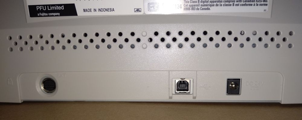 сканер Fujitsu fi-6130