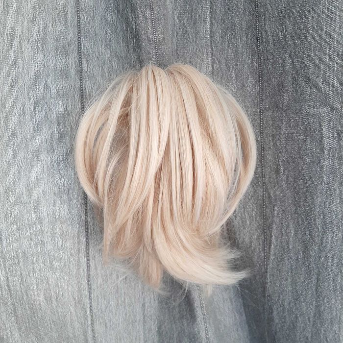 Doczepiany kucyk na klamrze messy bun