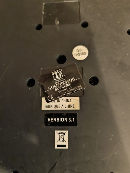 Kierownica COMPRESSOR SUPREME 3.1 HY-822 PC/PS2/PS1 RETRO Pedały Wibr